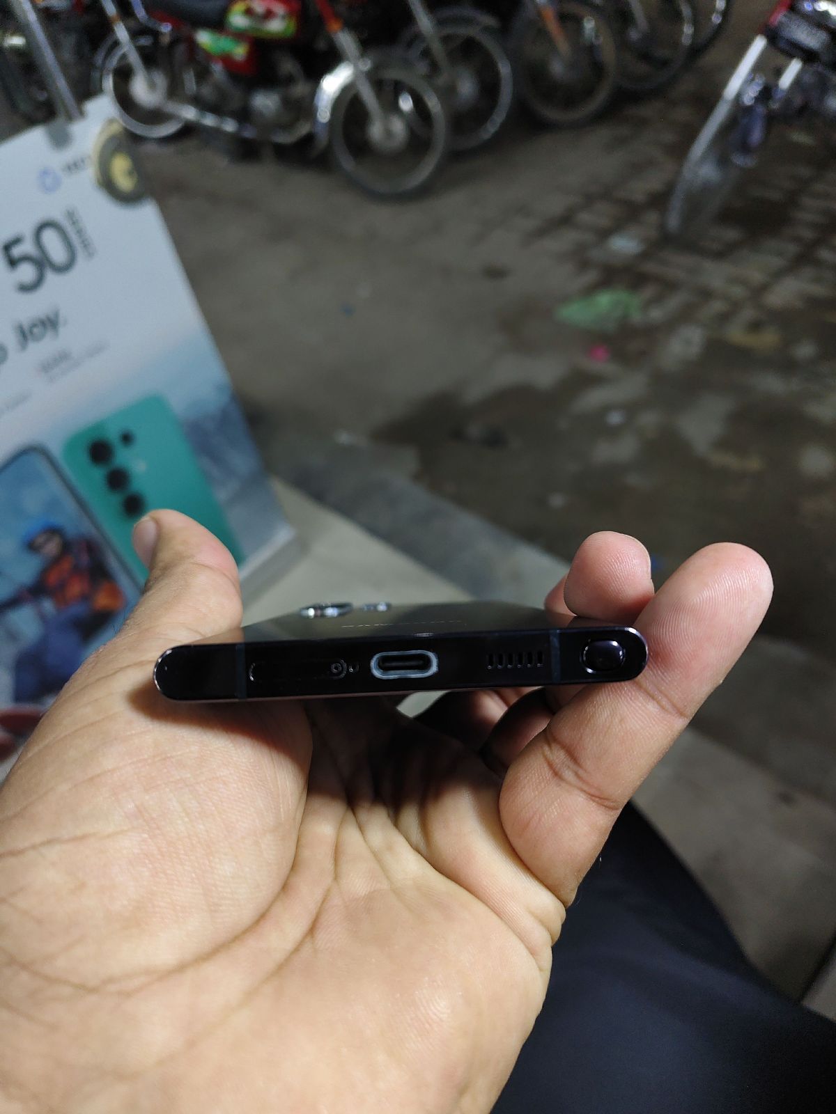 Galaxy S22 Ultra · 8GB / 128GB - photo 4