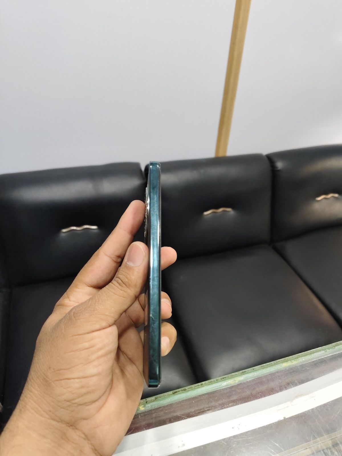 Oppo Reno 12 F 4G · 8GB / 256GB - photo 2