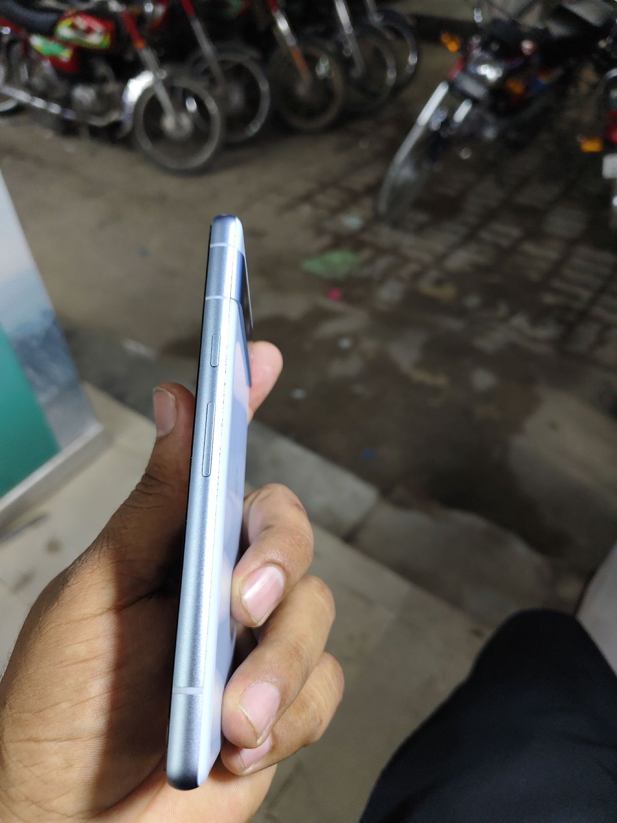 Pixel 7a · 8GB / 128GB - photo 2