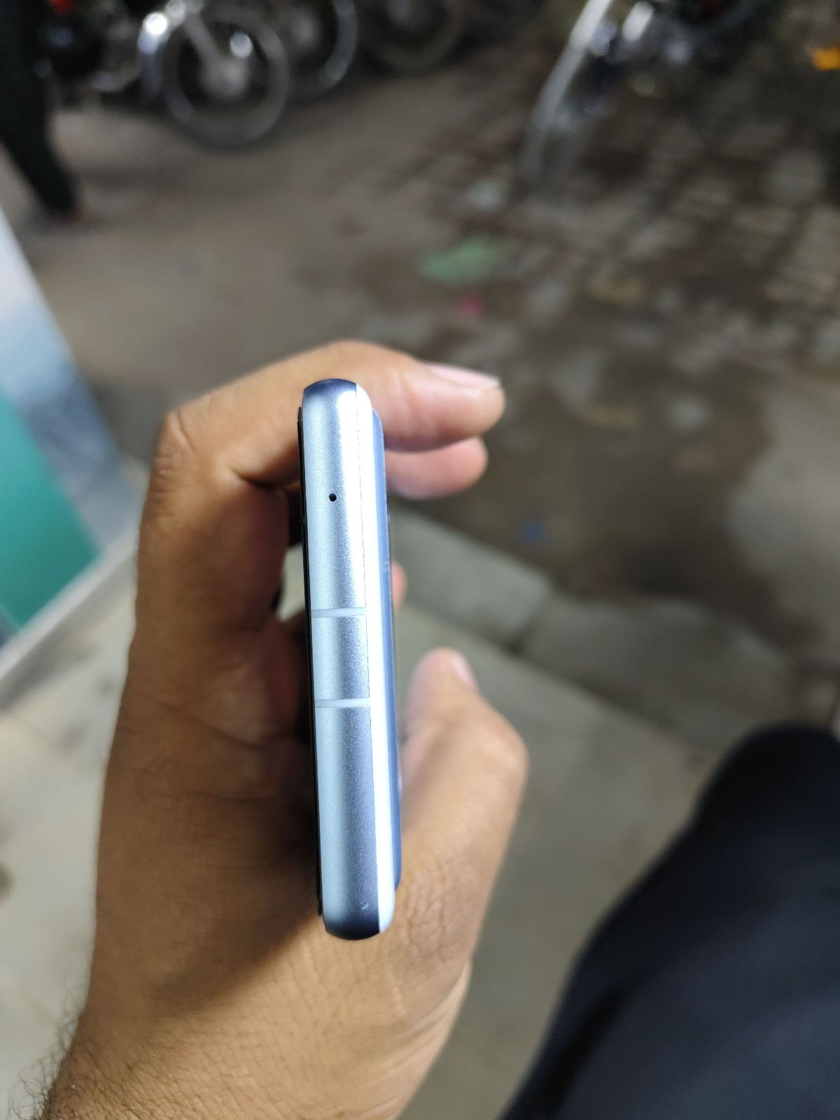 Pixel 7a · 8GB / 128GB - photo 3