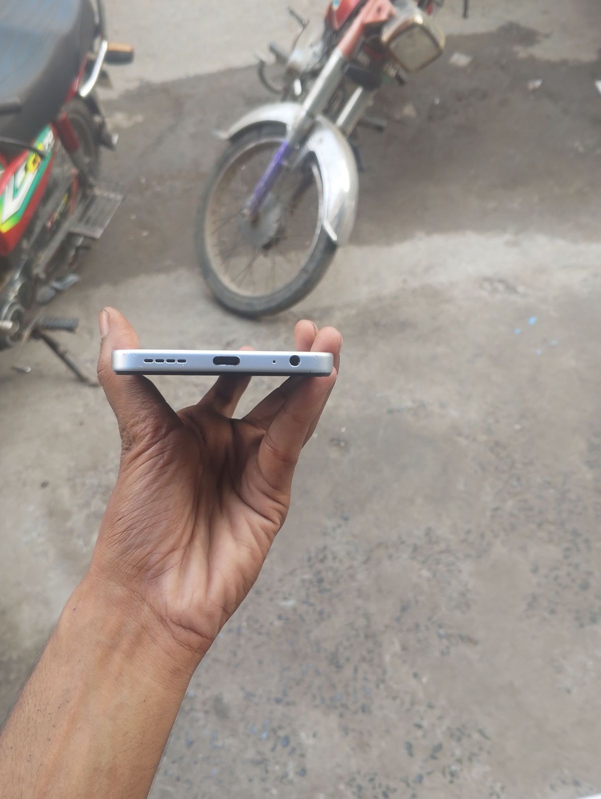 Infinix Smart 10 · 4GB / 64GB - photo 2