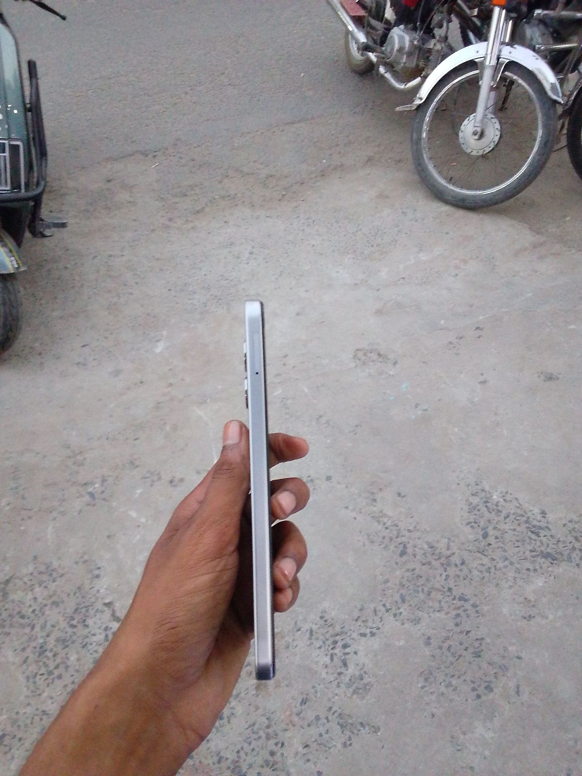 Tecno Spark Go 2 · 4GB / 64GB - photo 3
