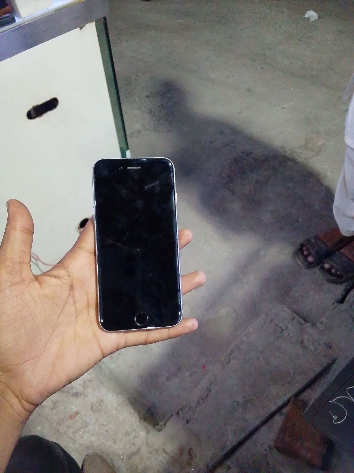 iPhone 6s · 64GB - photo 2