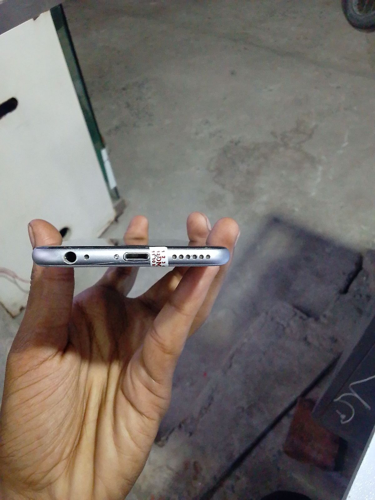 iPhone 6s · 64GB - photo 3