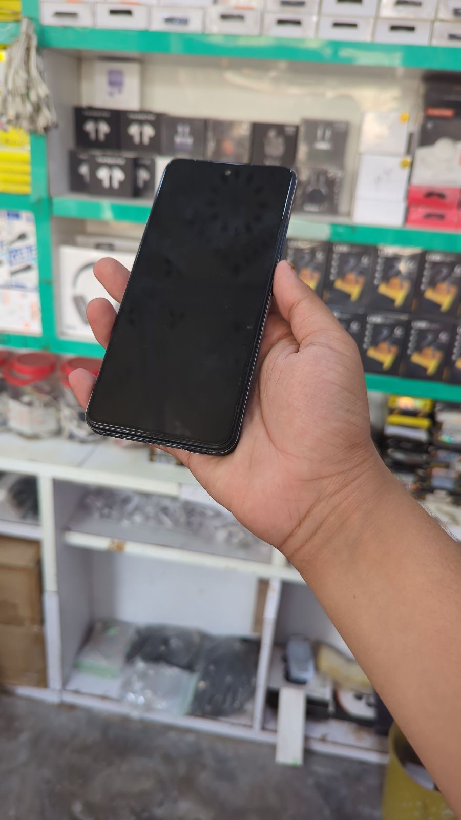 Infinix Smart 8 · 4GB / 64GB - photo 2