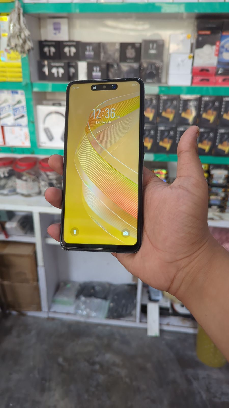 Infinix Smart 8 · 4GB / 64GB - photo 3
