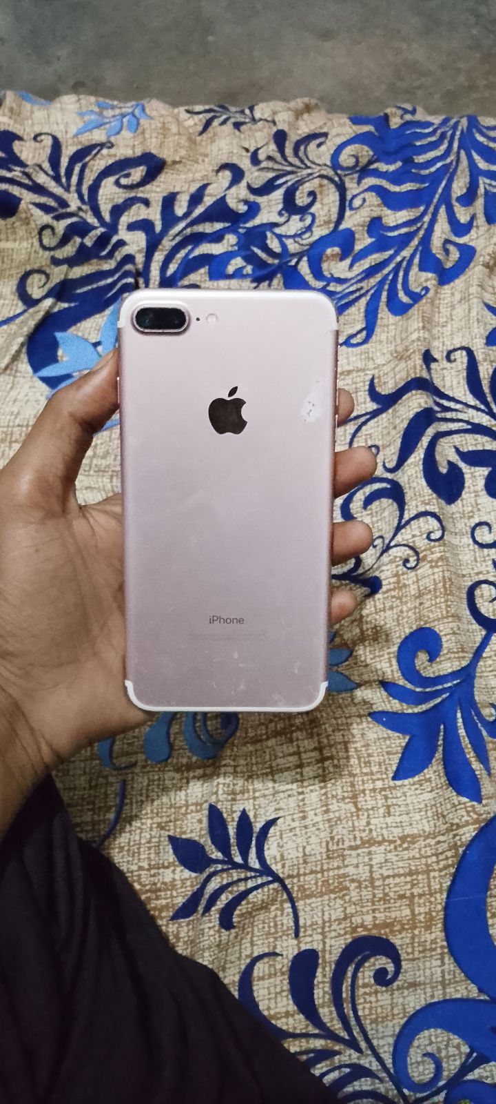 iPhone 7 Plus · 32GB - photo 1