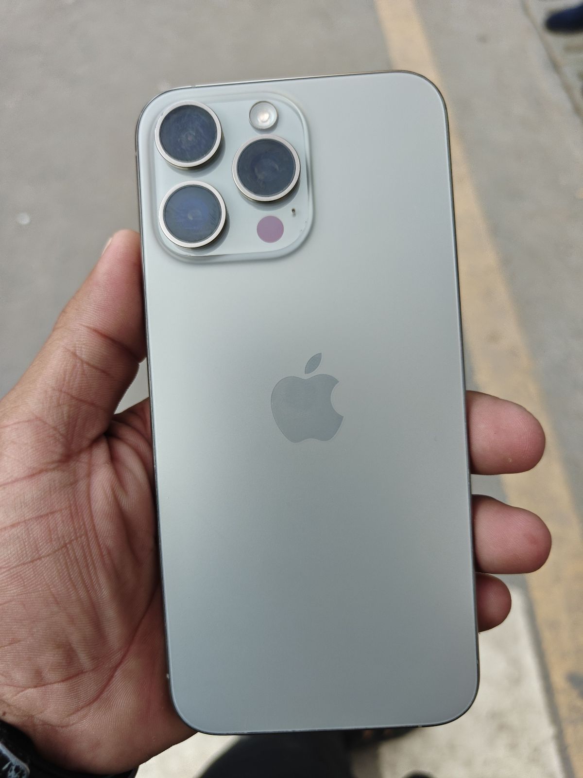 iPhone 15 Pro Max · 256GB - photo 1