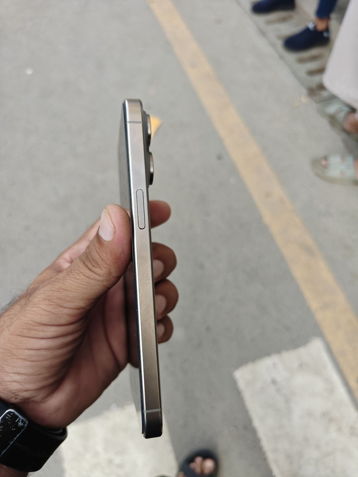 iPhone 15 Pro Max · 256GB - photo 2