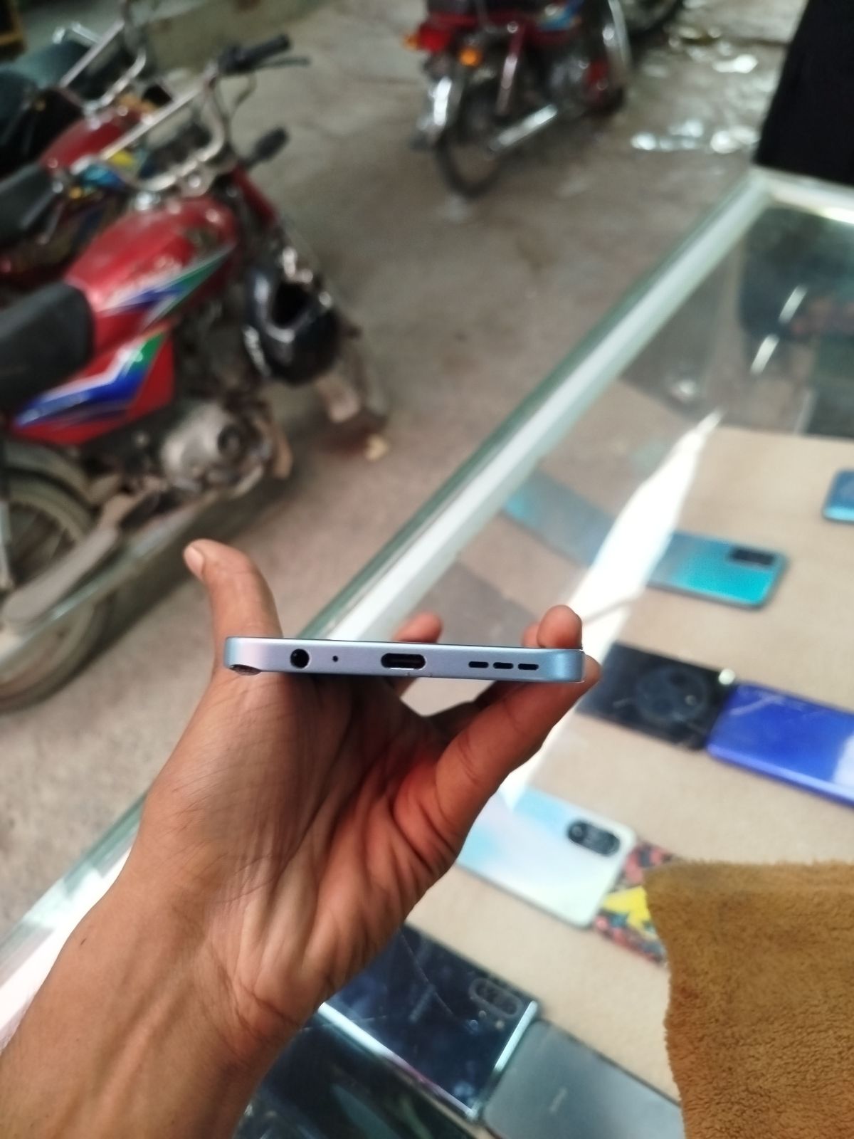 Infinix Hot 60 Pro · 8GB / 128GB - photo 3