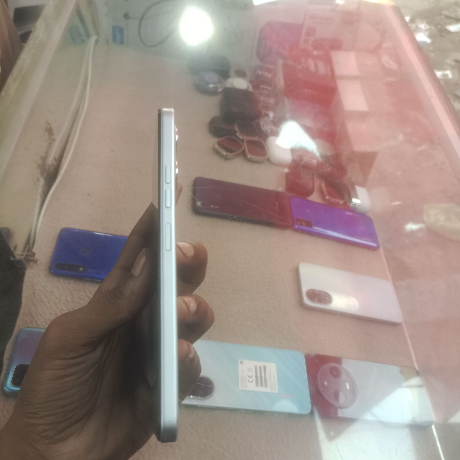 Tecno Spark Go 2 · 4GB / 64GB - photo 3