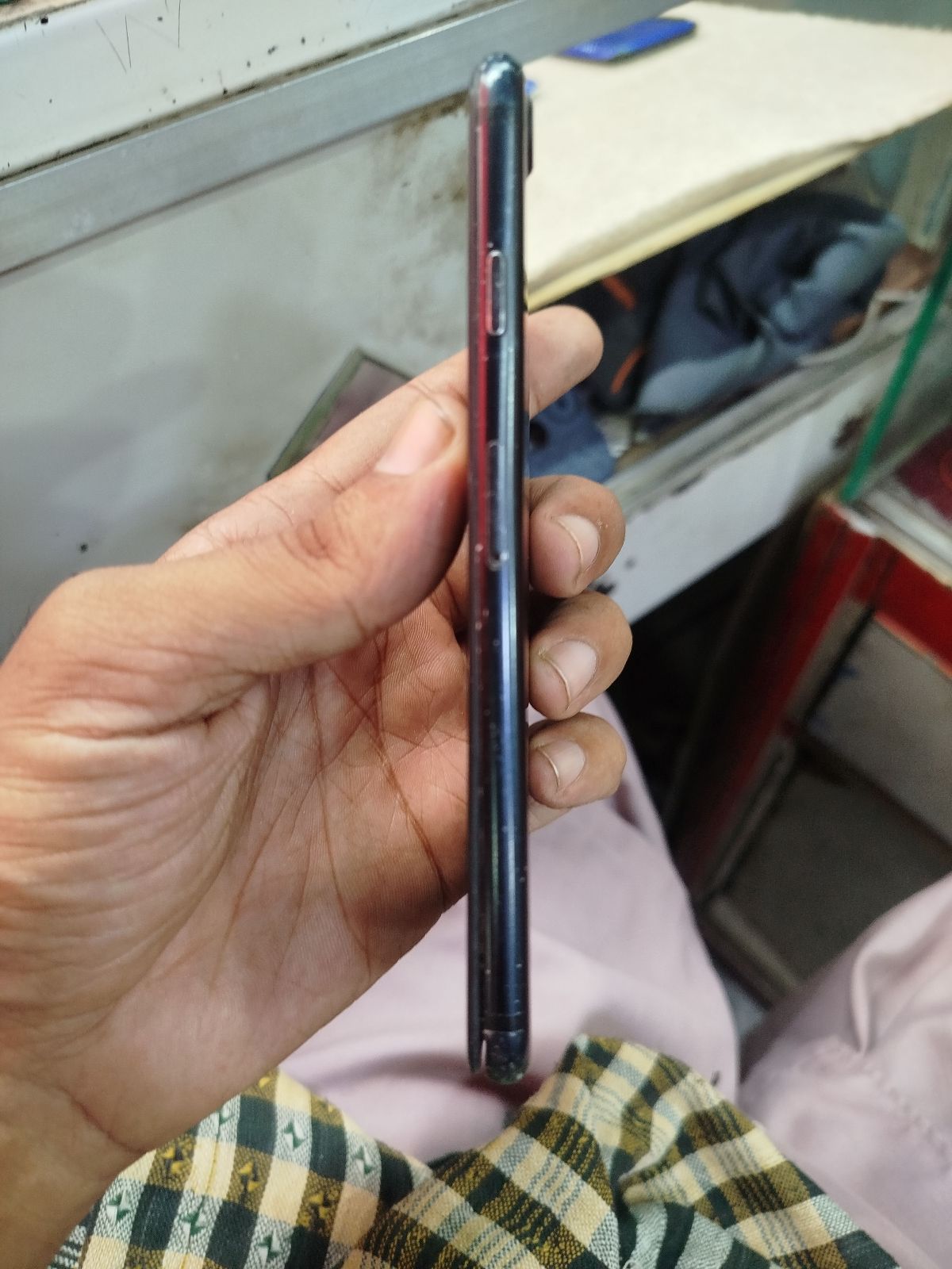 iPhone 7 · 128GB - photo 3