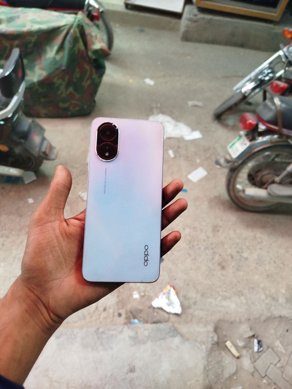 Oppo A18 · 4GB / 128GB - photo 1