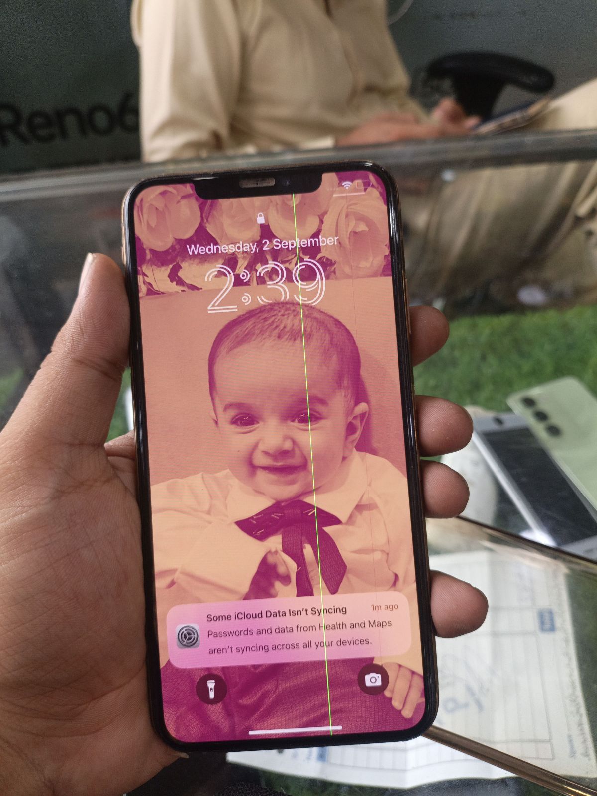 iPhone XS Max · 64GB - photo 2