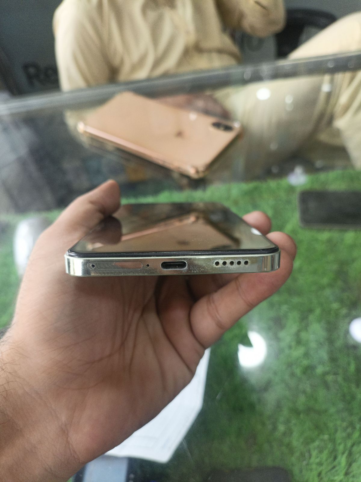 Vivo Y100 · 8GB / 256GB - photo 3