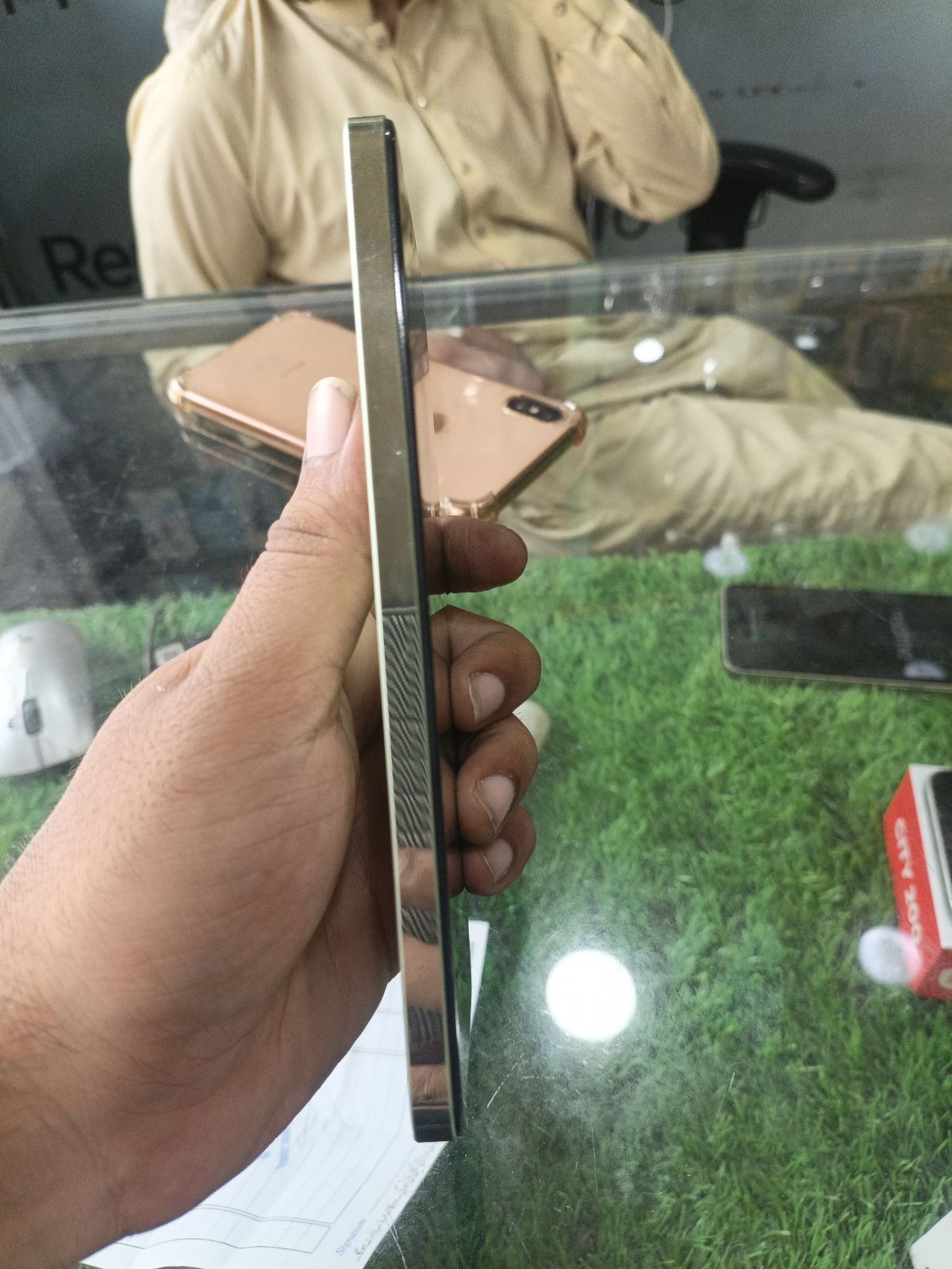 Vivo Y100 · 8GB / 256GB - photo 4