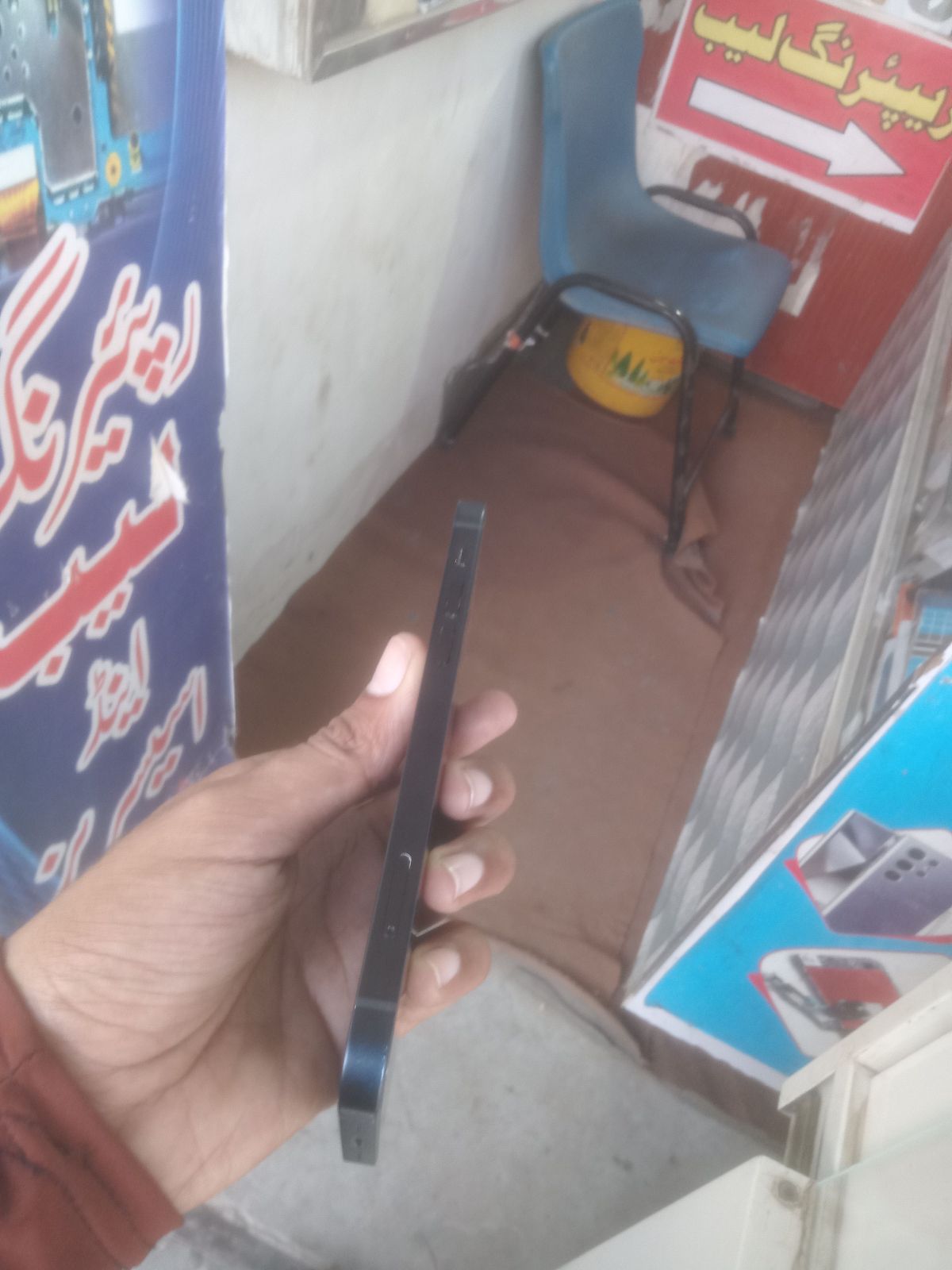iPhone 12 · 64GB - photo 3