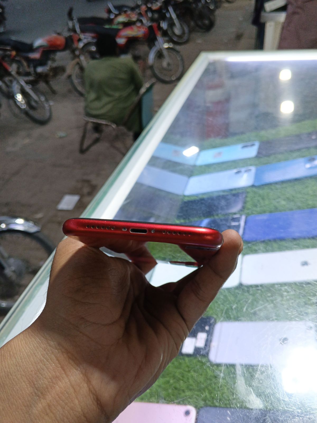 iPhone 11 · 64GB - photo 5