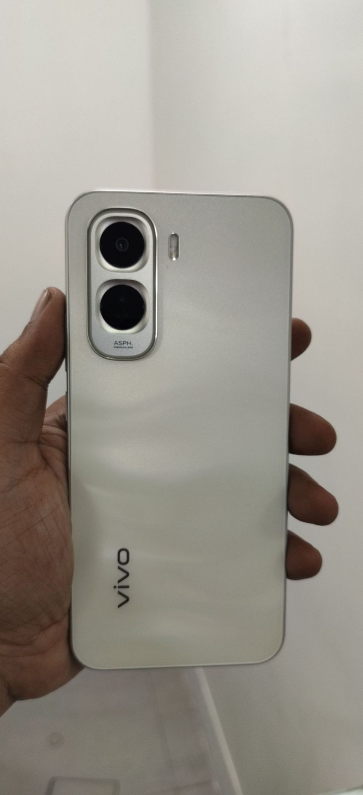 Vivo Y500 · 8GB / 256GB - photo 1