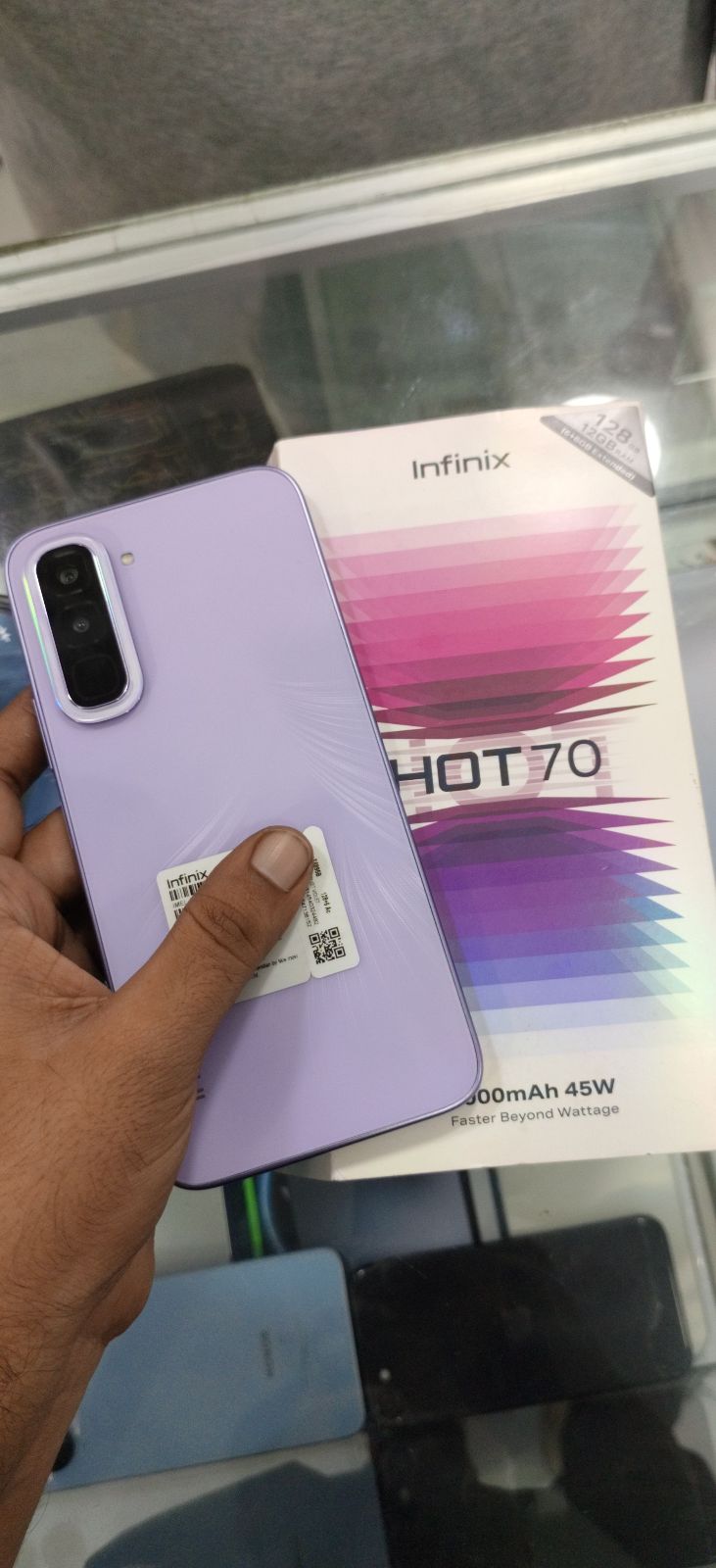 Infinix Hot 70 · 6GB / 128GB - photo 3