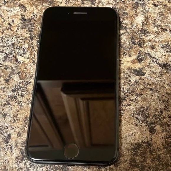 iPhone 8 · 64GB - photo 2