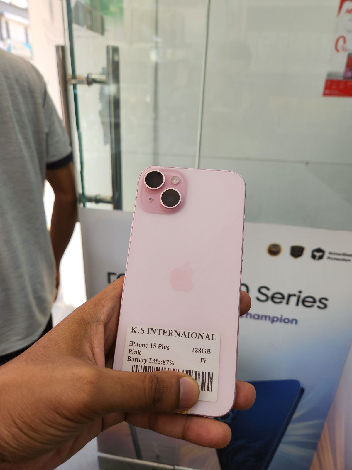 iPhone 15 Plus · 128GB - photo 2