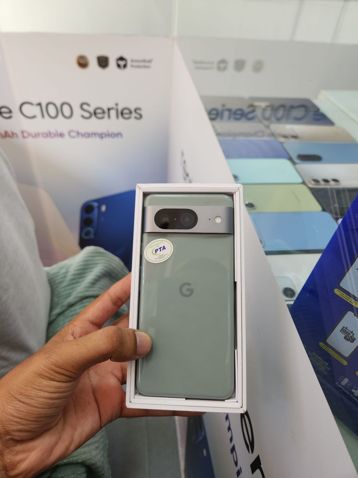 Pixel 8 · 8GB / 128GB - photo 1