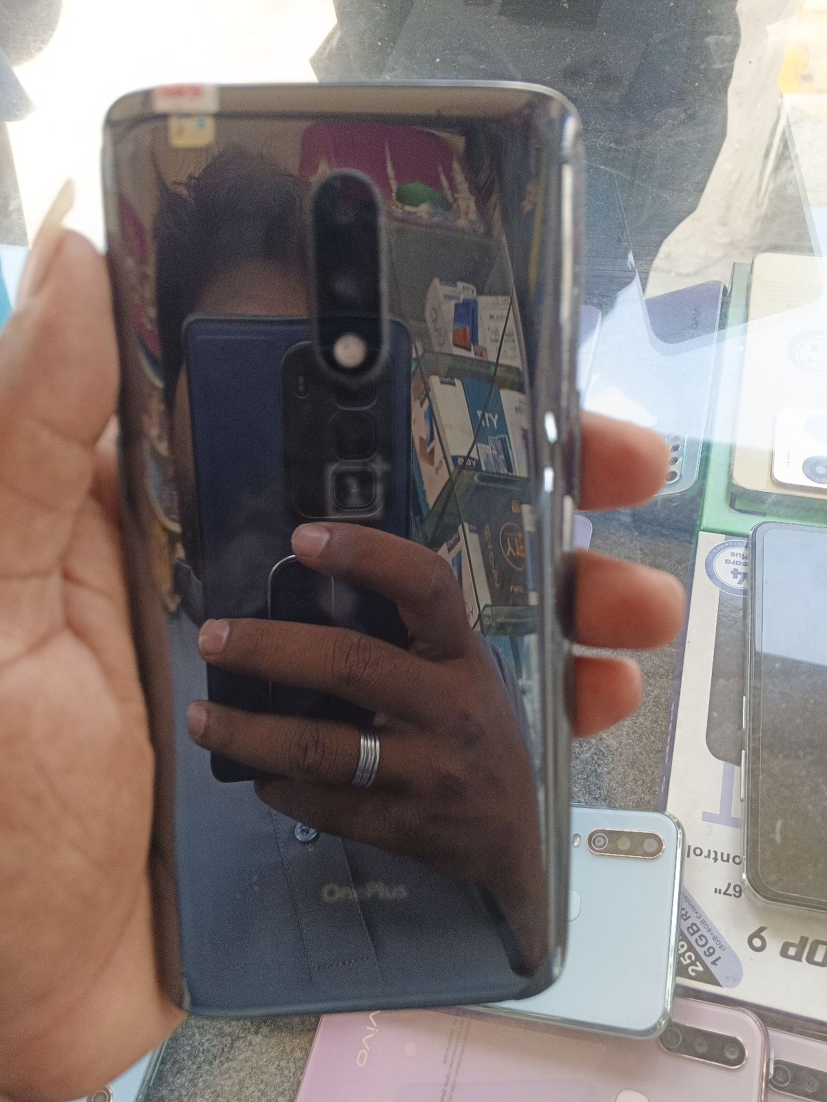 OnePlus 7 · 8GB / 256GB - photo 2