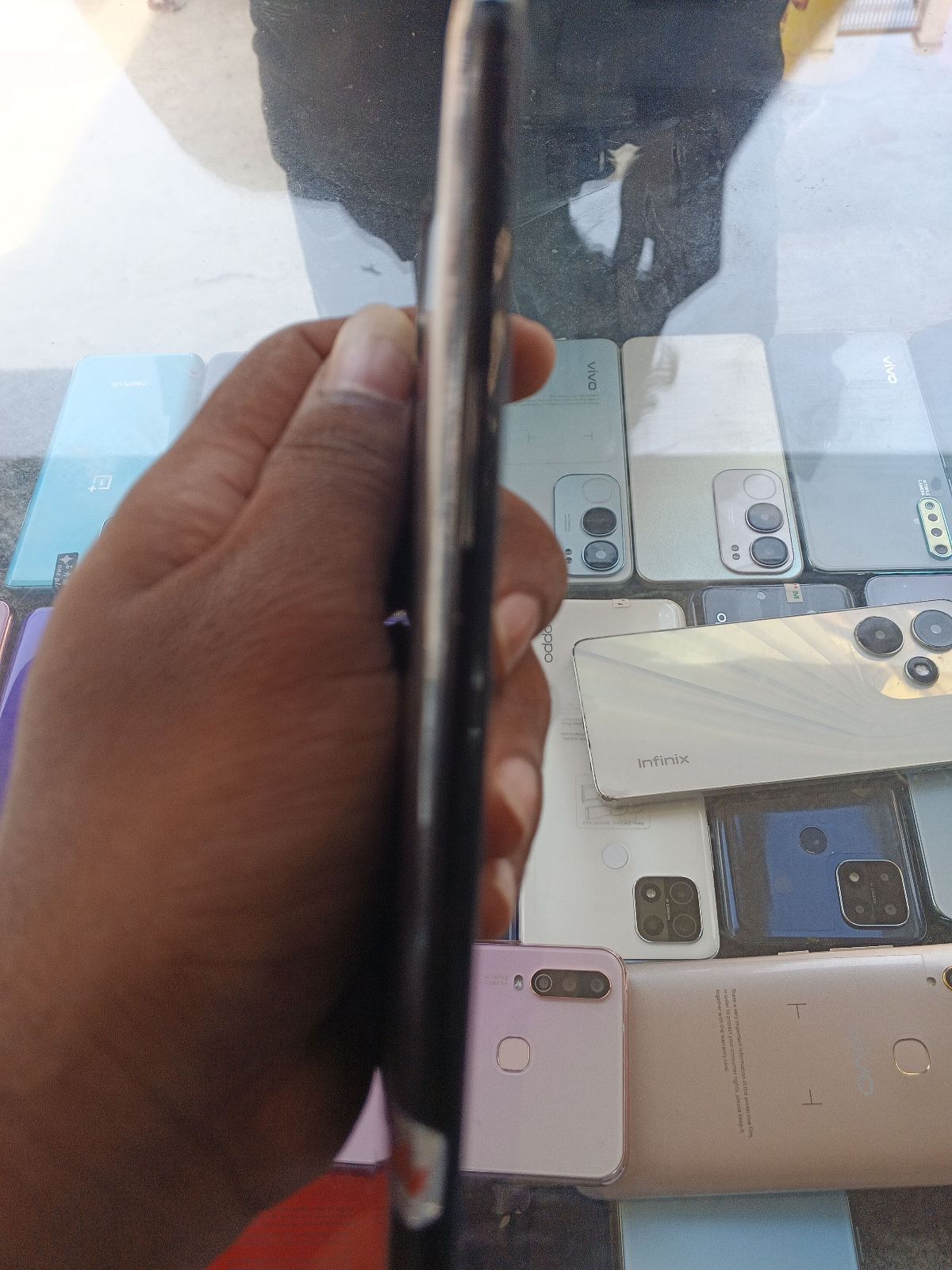 OnePlus 6T · 8GB / 128GB - photo 3