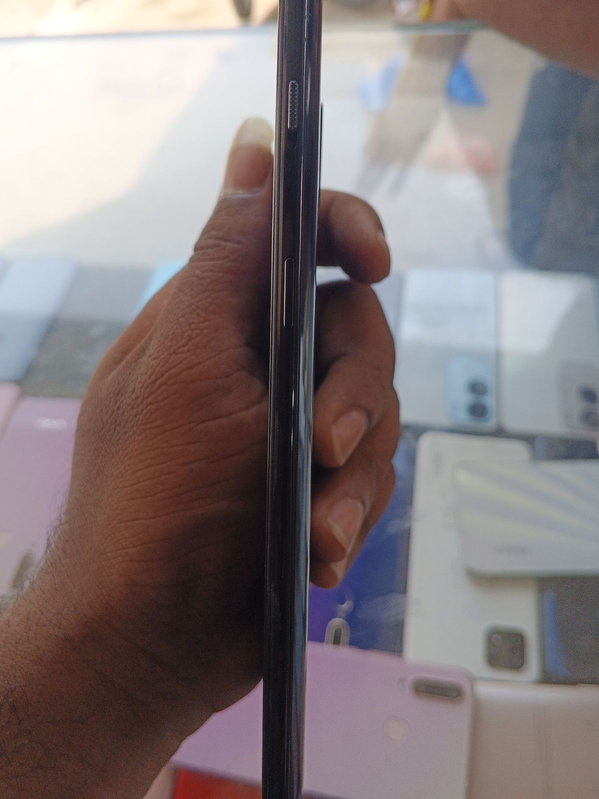 OnePlus 6T · 8GB / 128GB - photo 4
