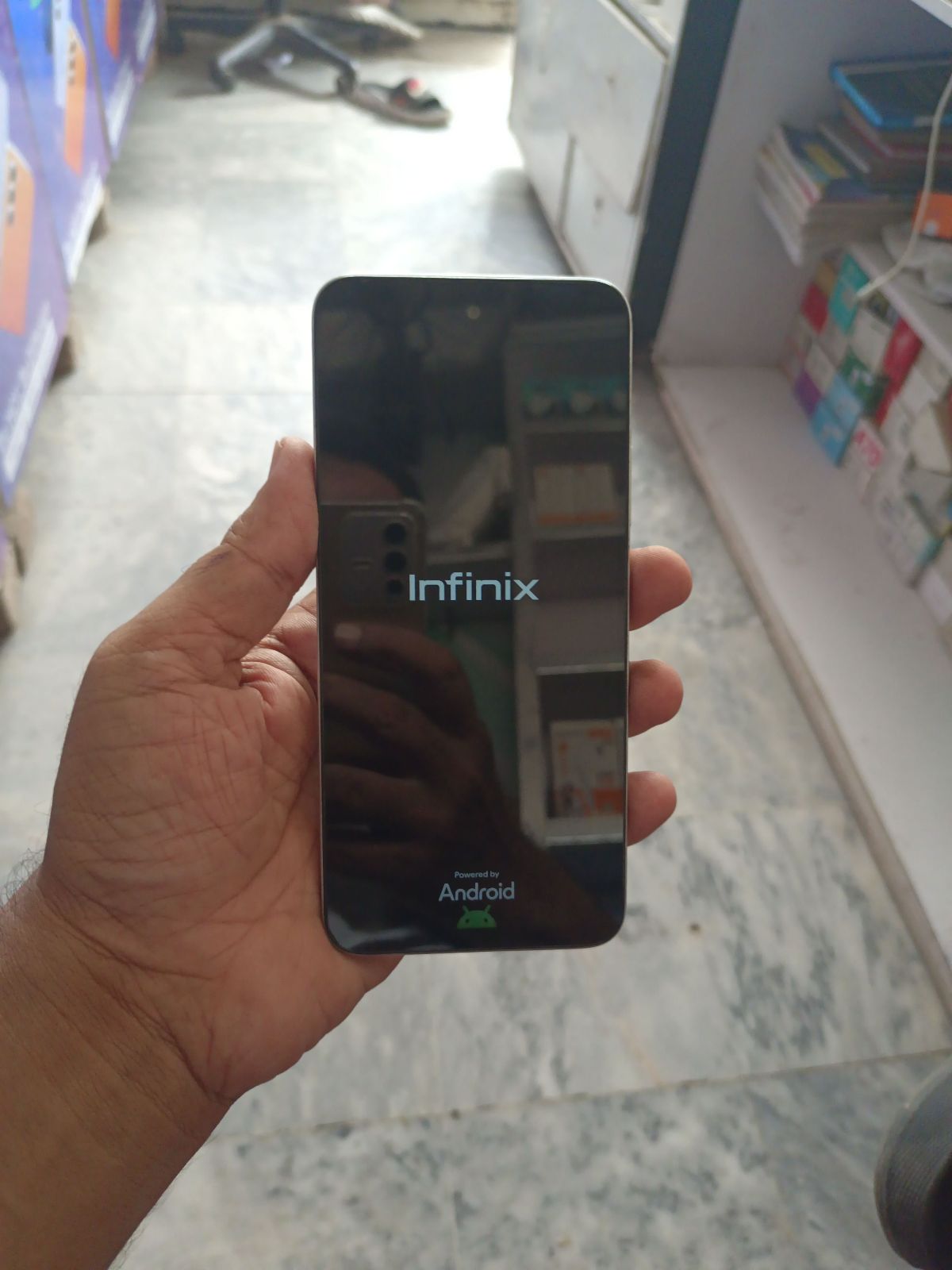 Infinix Hot 60i · 6GB / 128GB - photo 2