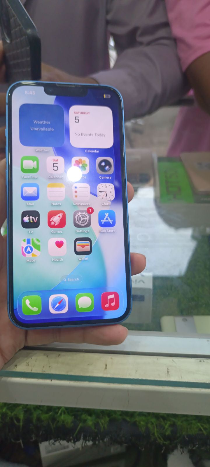 iPhone 13 · 128GB - photo 3