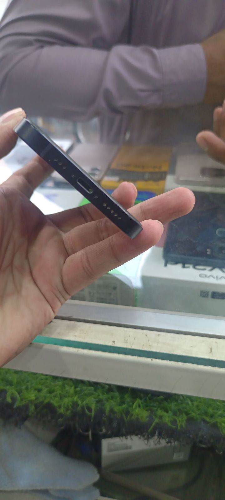 iPhone 12 · 64GB - photo 3