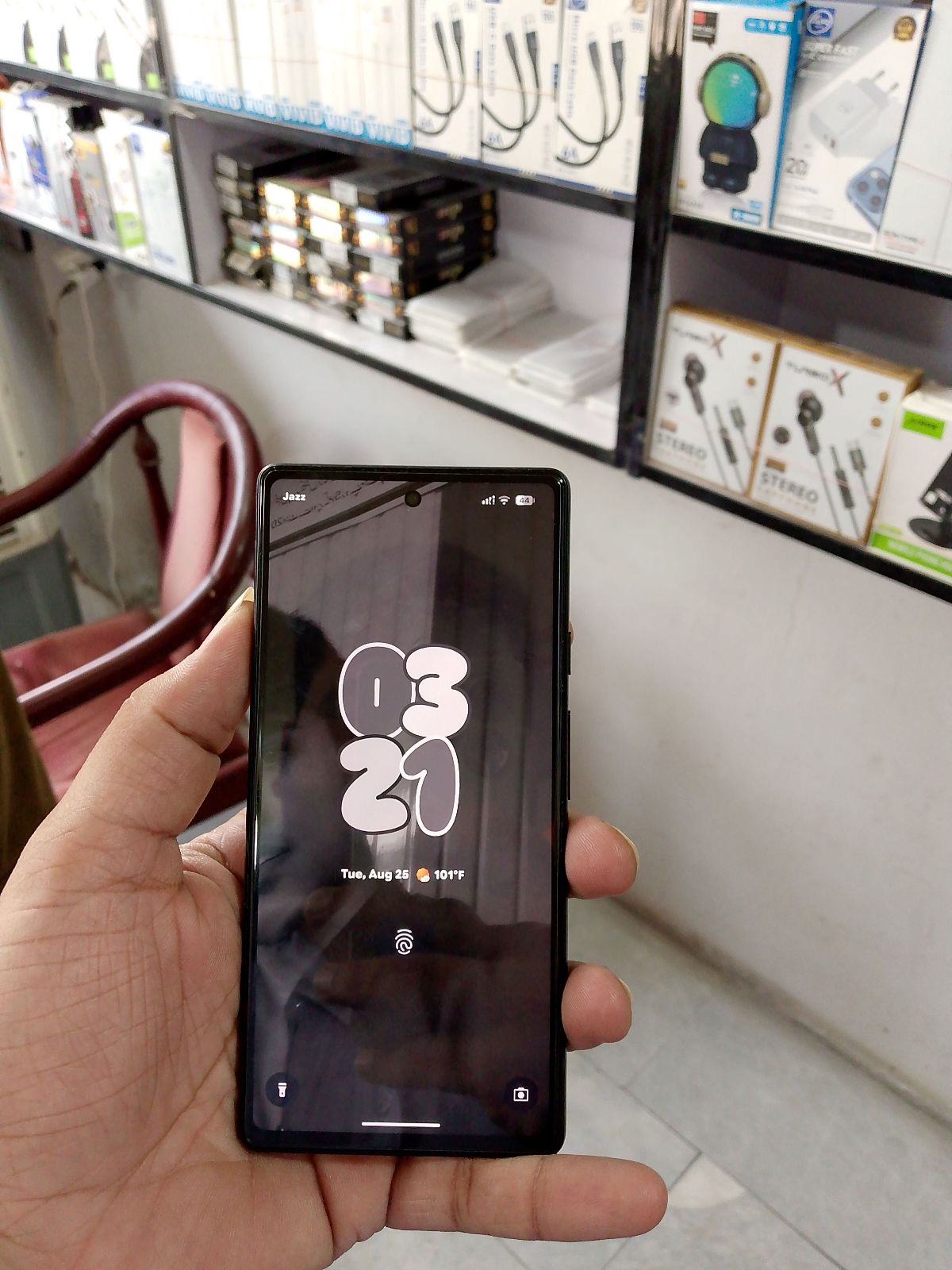 Pixel 6a · 6GB / 128GB - photo 3