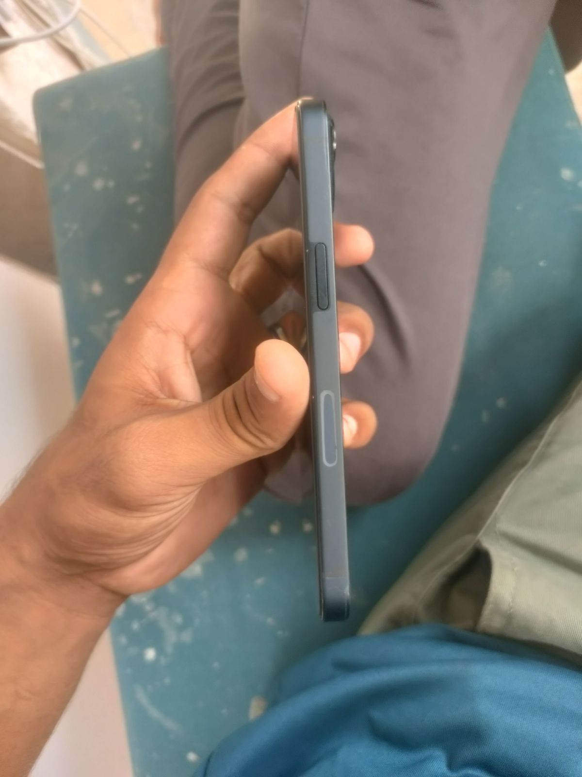 iPhone 13 · 128GB - photo 2