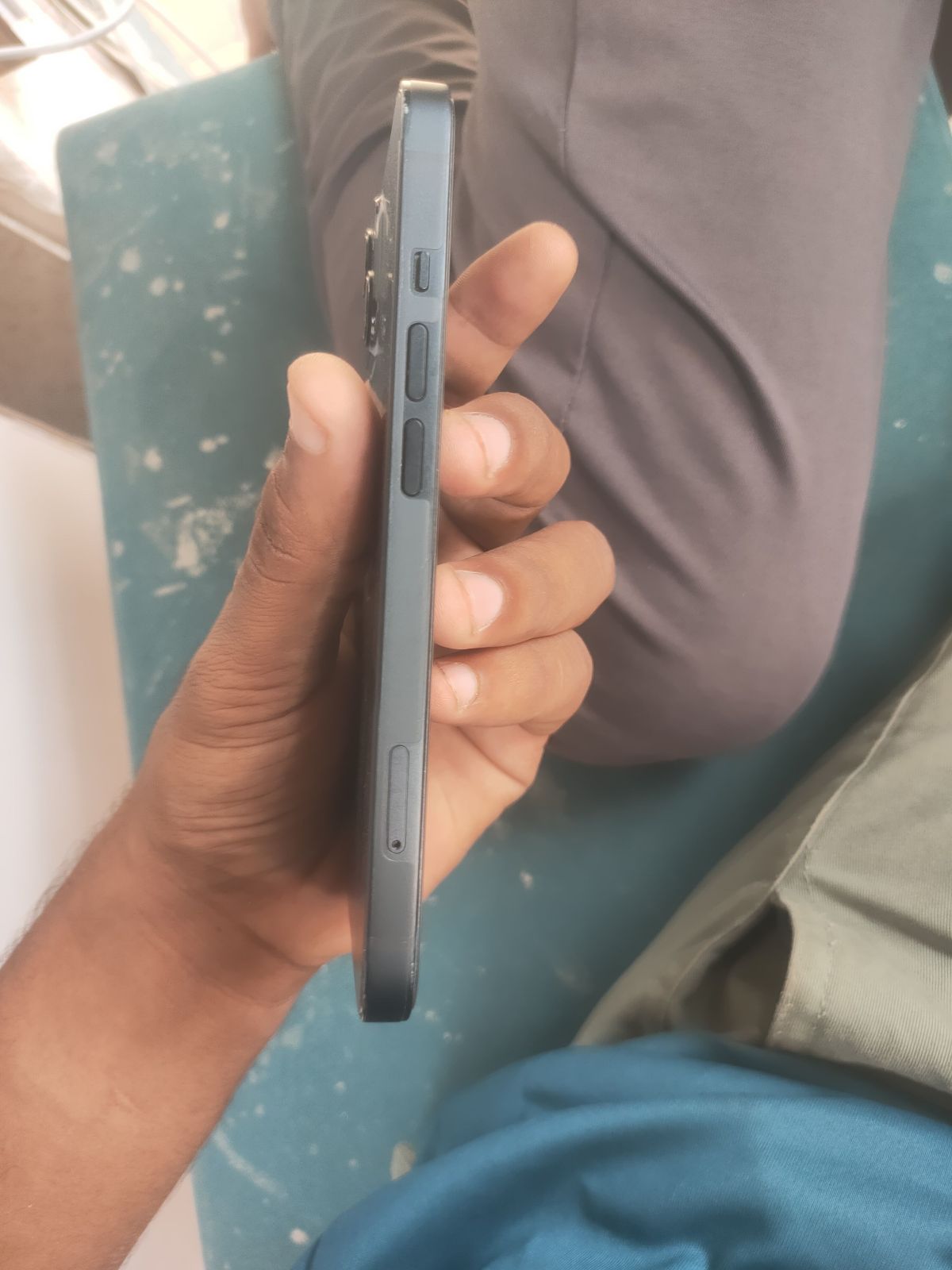 iPhone 13 · 128GB - photo 3