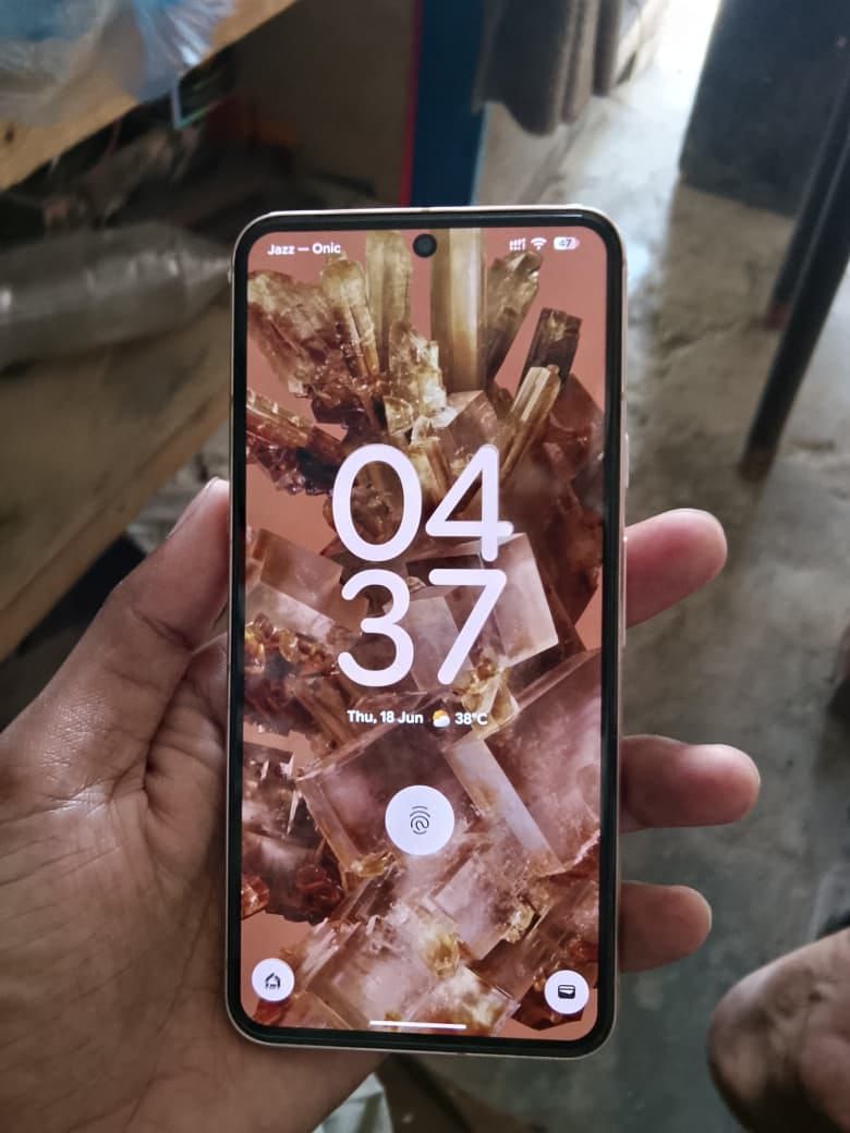 Pixel 8 · 8GB / 128GB - photo 2