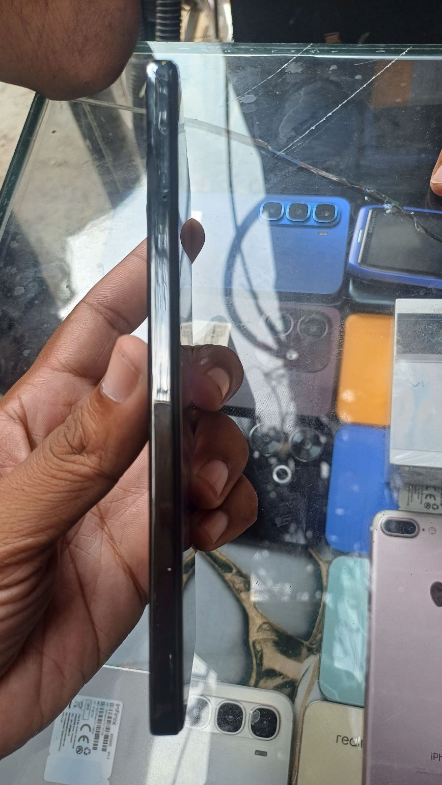 Tecno Camon 30 · 12GB / 256GB - photo 3