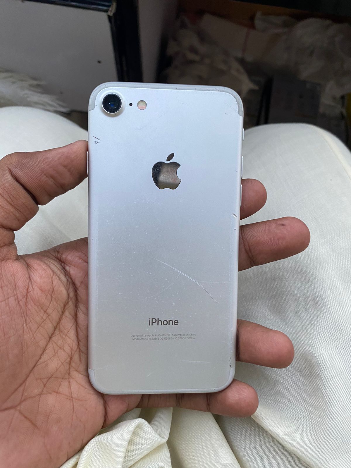 iPhone 7 · 32GB - photo 1