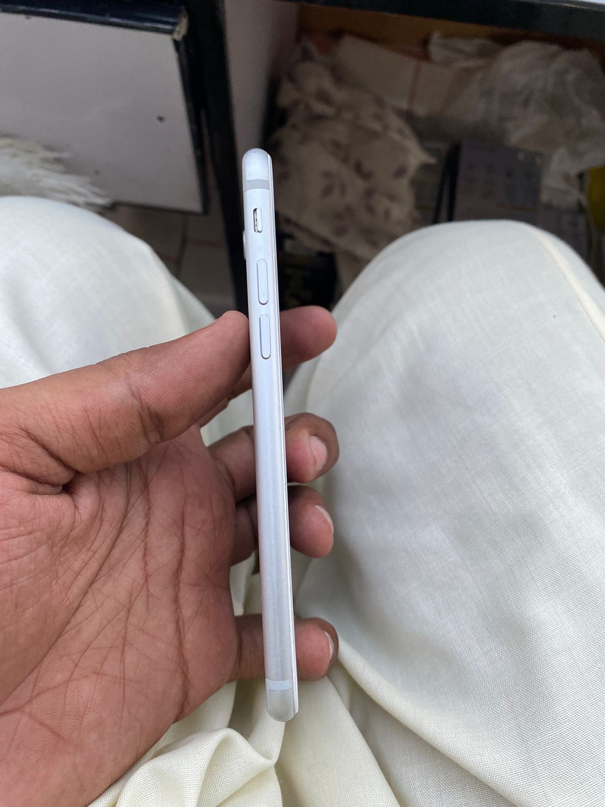 iPhone 7 · 32GB - photo 4