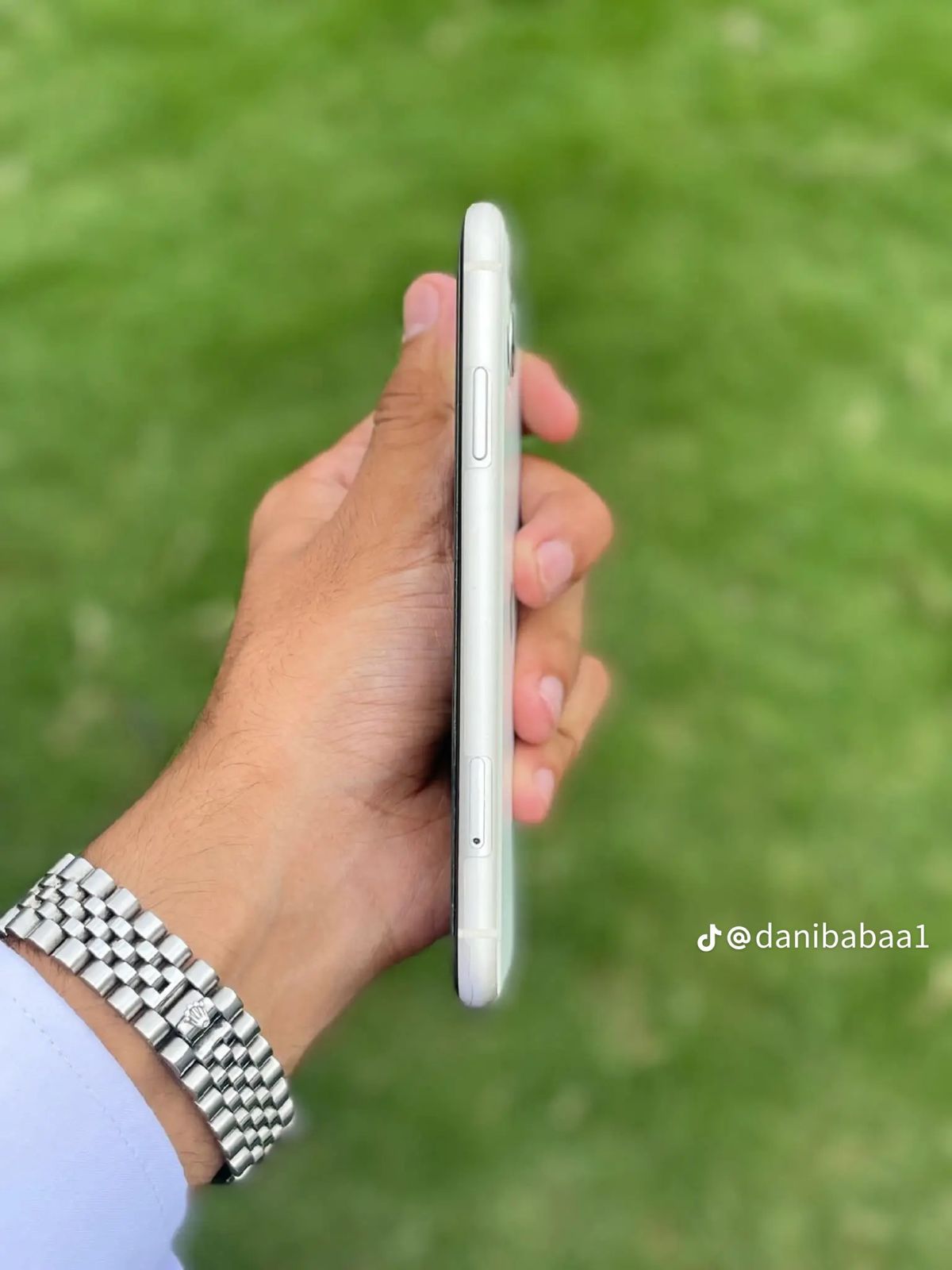 iPhone 11 · 64GB - photo 3
