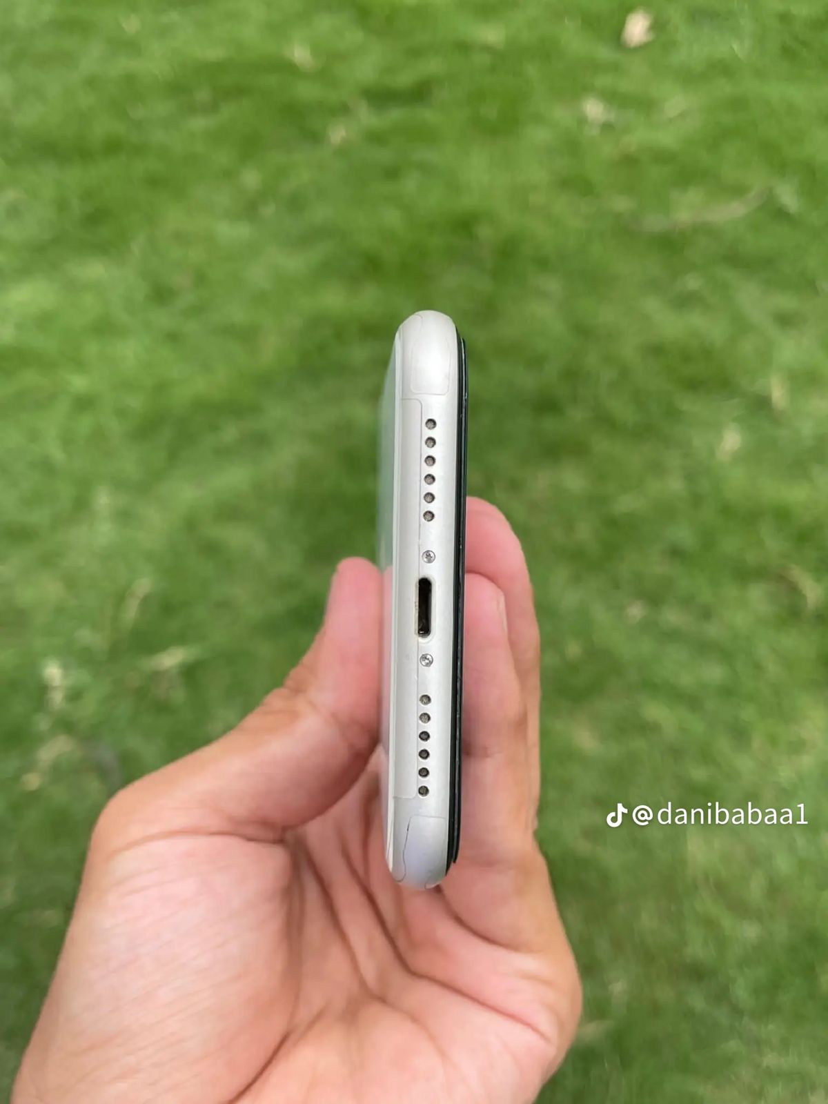 iPhone 11 · 64GB - photo 4