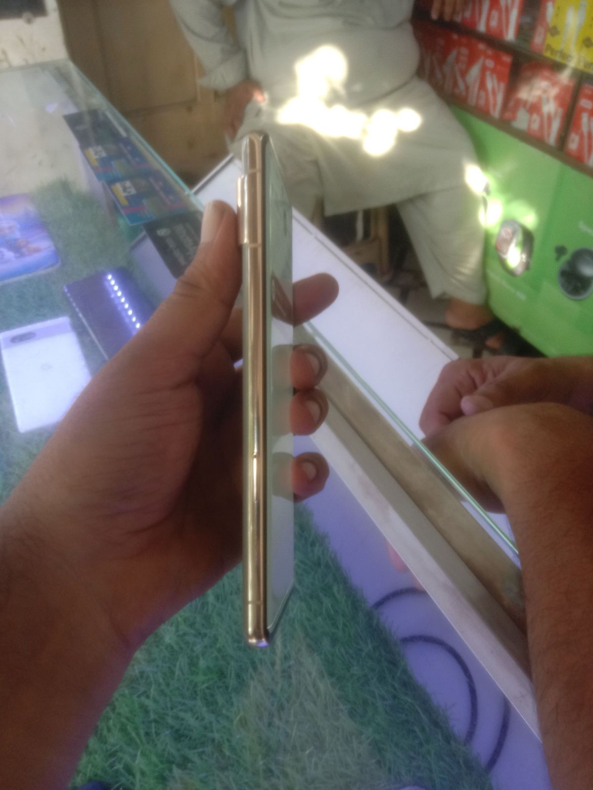 Pixel 7 Pro · 12GB / 128GB - photo 3