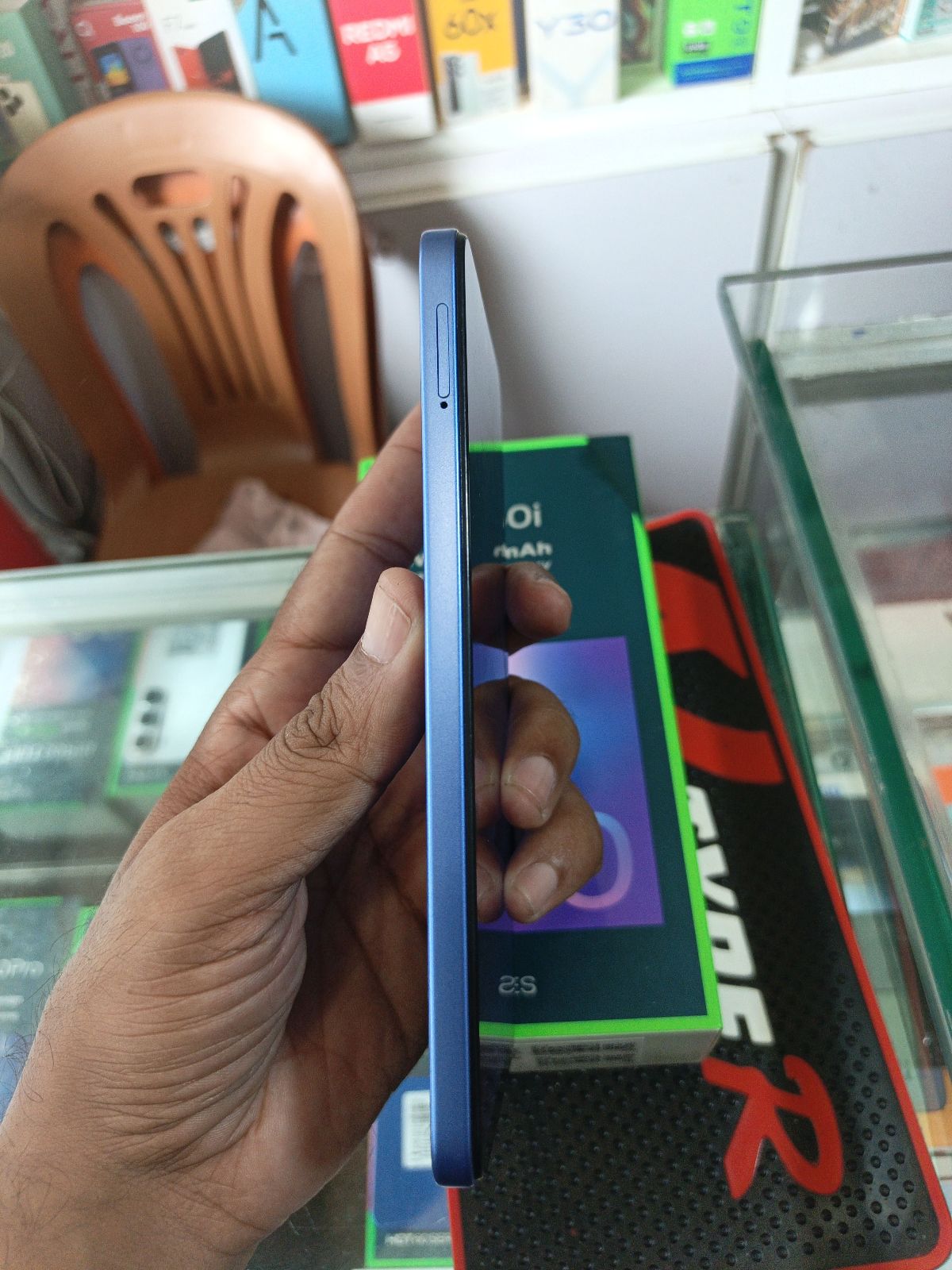 Infinix Hot 60i · 8GB / 256GB - photo 4