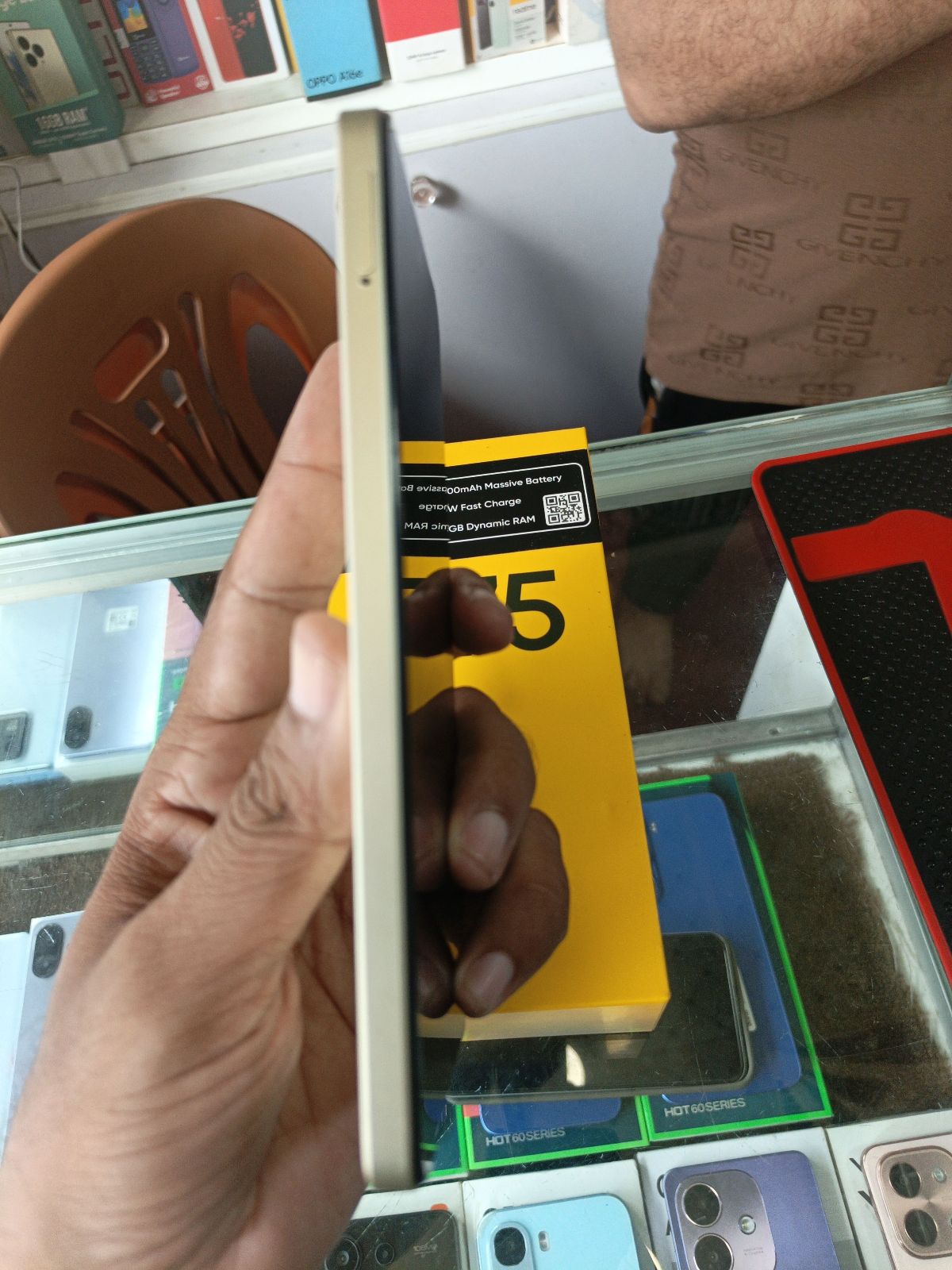 Realme C75 · 8GB / 128GB - photo 4