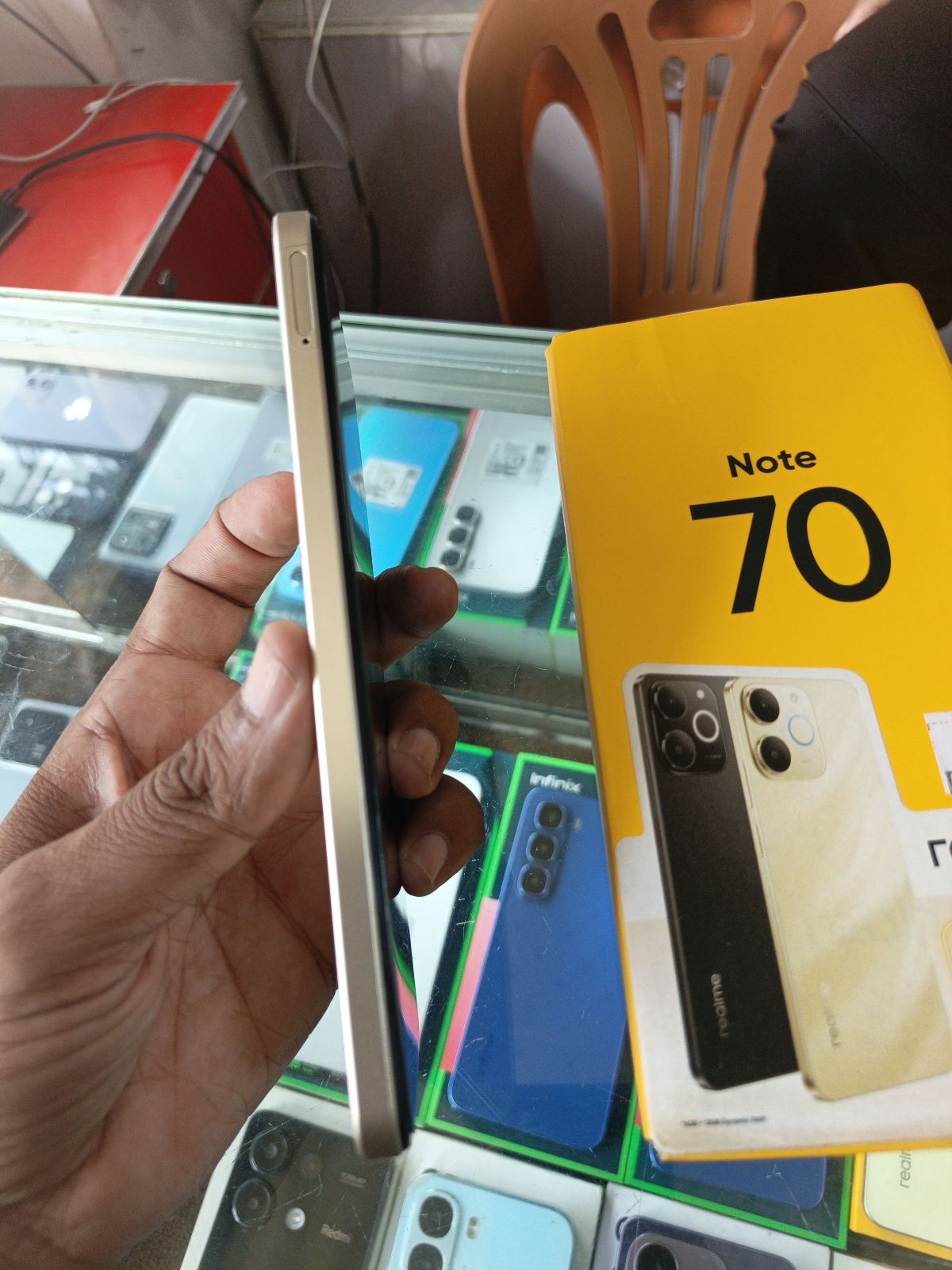 Realme Note 70 · 6GB / 128GB - photo 3