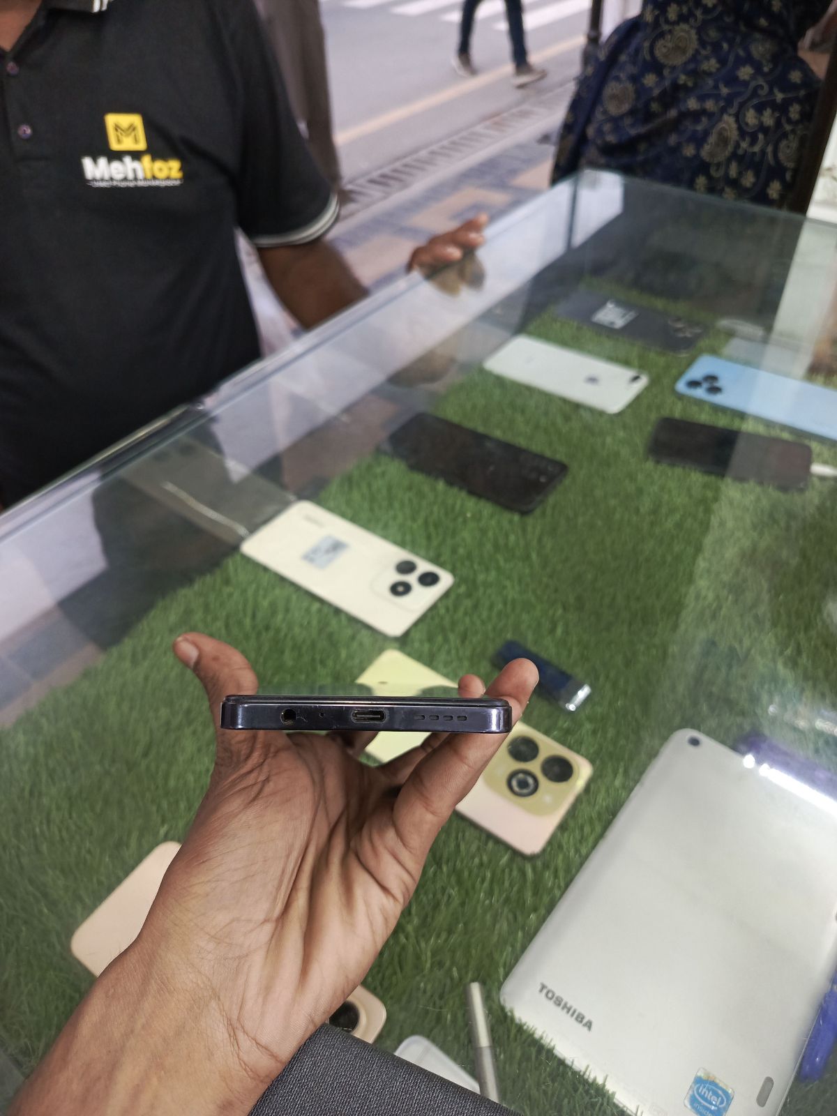 Infinix Note 30 · 8GB / 256GB - photo 3