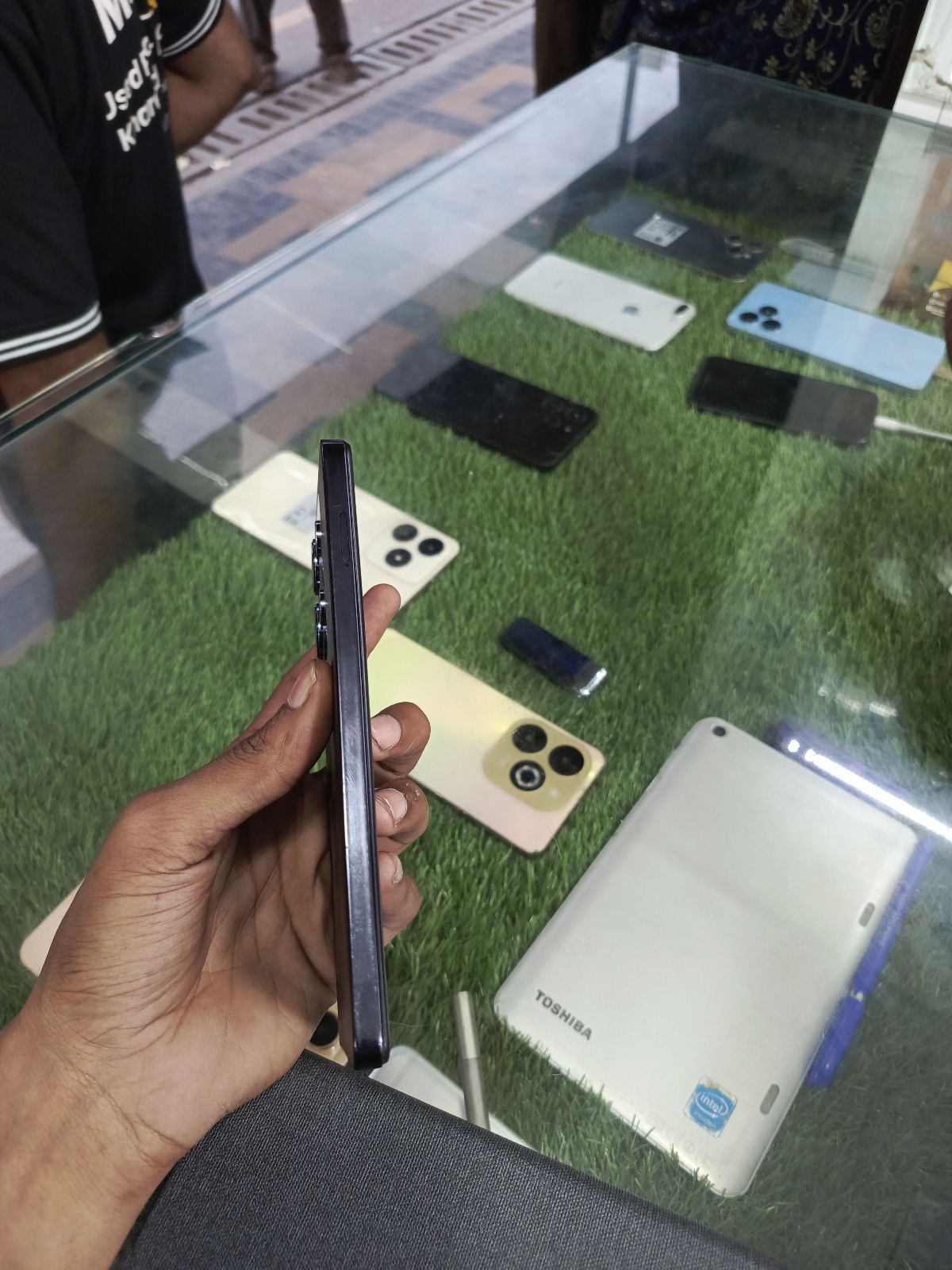 Infinix Note 30 · 8GB / 256GB - photo 4