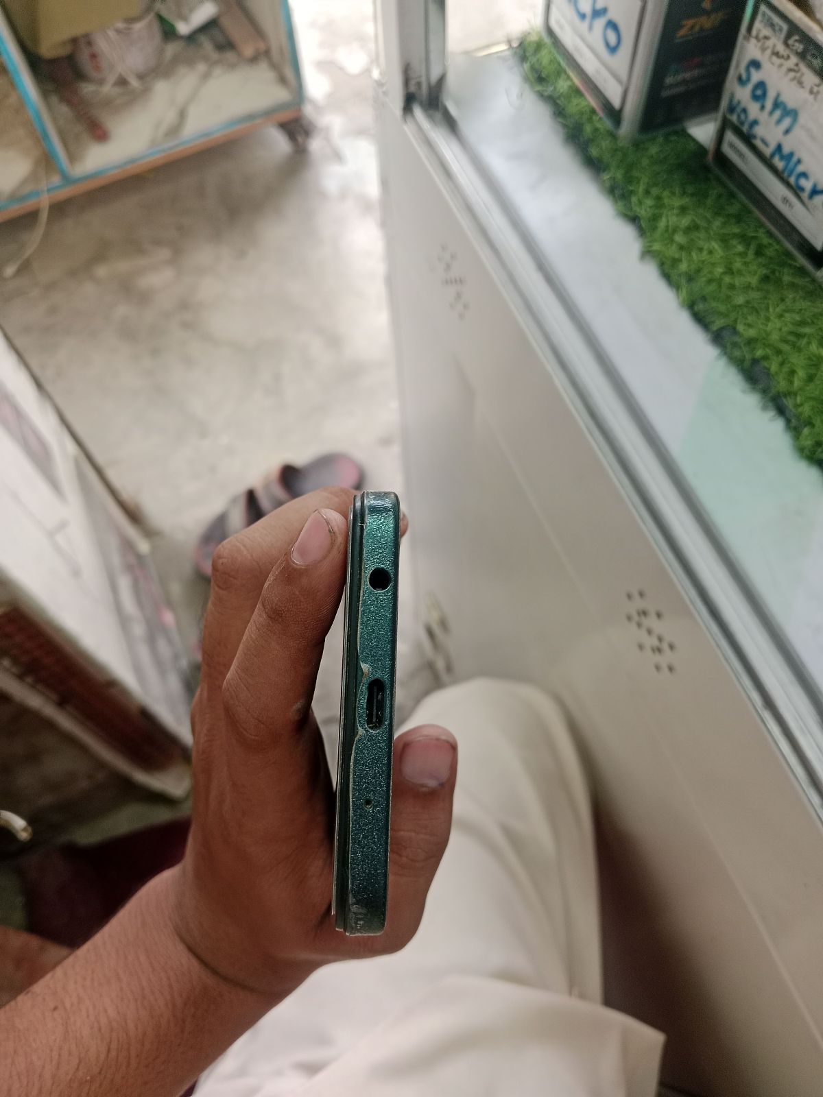 Vivo Y04 · 4GB / 128GB - photo 3