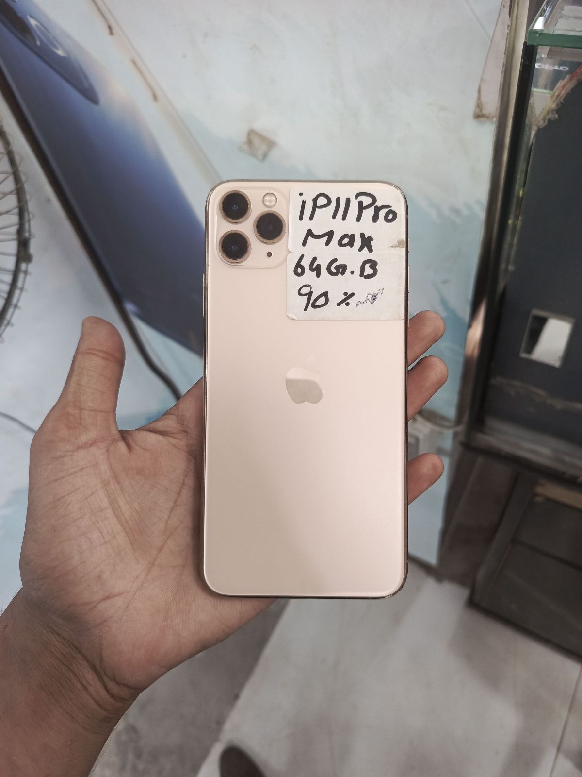 iPhone 11 Pro Max · 64GB - photo 1